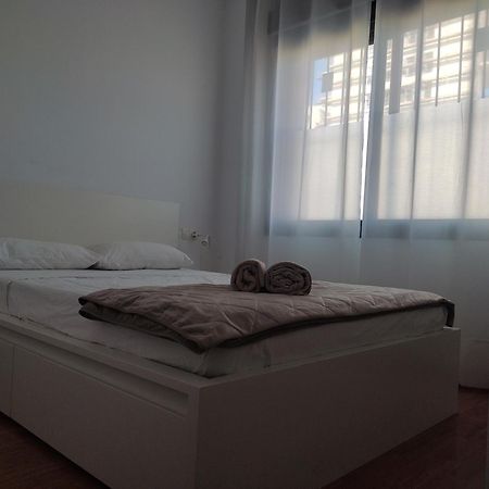 Ap4Us B1 - Apartment For Us - Sightseeing & Beach Near To Barcelona Badalona Esterno foto