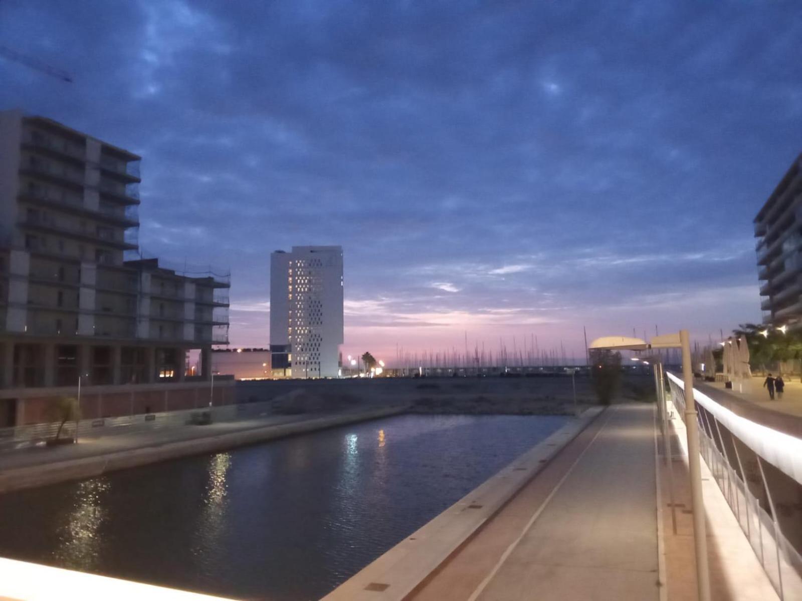 Ap4Us B1 - Apartment For Us - Sightseeing & Beach Near To Barcelona Badalona Esterno foto